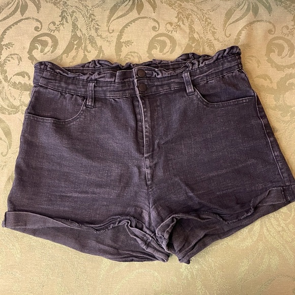 Blue Spice stretch denim shorts size 13.  Gathered waistband detail, rolled hem. - Picture 3 of 8